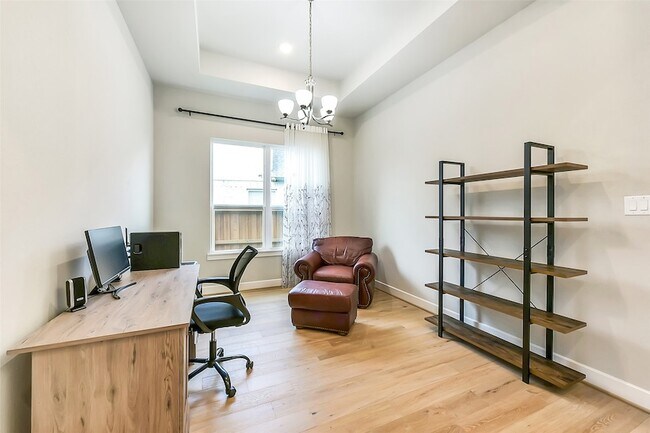 Building Photo - 28289 Emerald Bnd