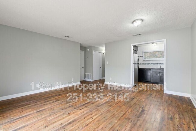 Building Photo - 6527 Old Shell Rd