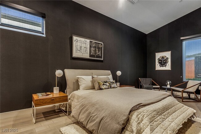Building Photo - 2240 Sky Pointe Ridge Dr