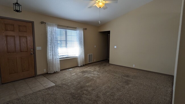 Building Photo - 2 BEDROOM / 1.75 BATH RANCH HOME IN RIDGEVIEW AT STETSON HILLS!