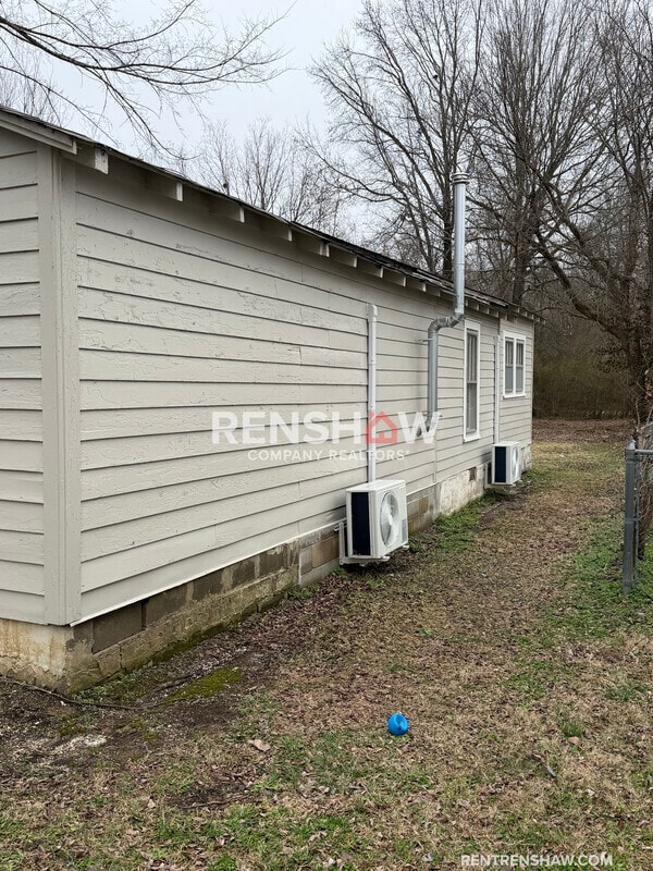 Building Photo - 123 Barham St