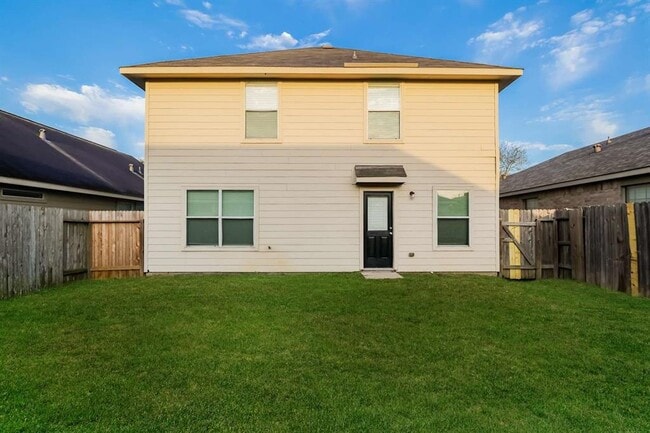 Building Photo - 6350 Scotchwood Dr