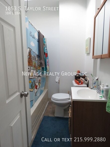 Building Photo - 1853 S Taylor St