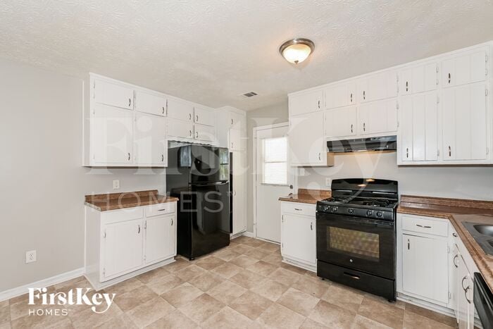 Building Photo - 2848 Maple Grove Dr