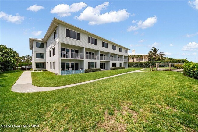 Building Photo - 1321 S Miramar Ave