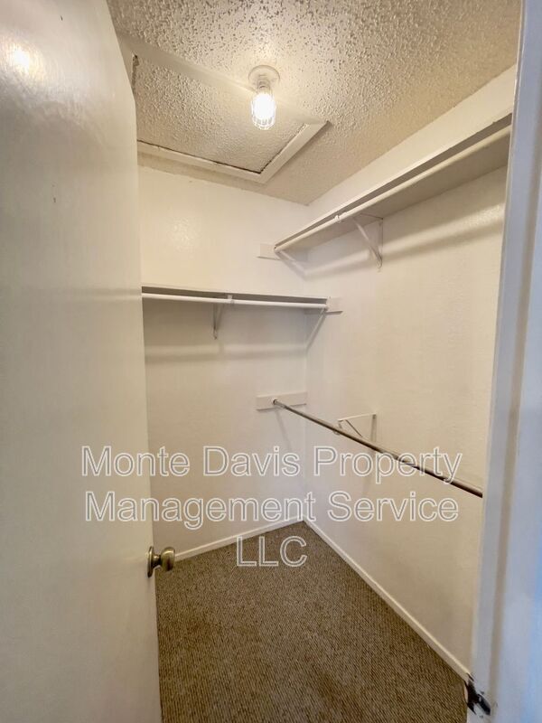 Building Photo - 1713 Cinnamon Path