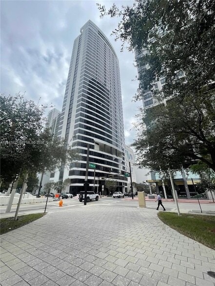 Building Photo - 225 N Miami Ave