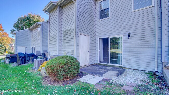 Building Photo - 60 County Rd