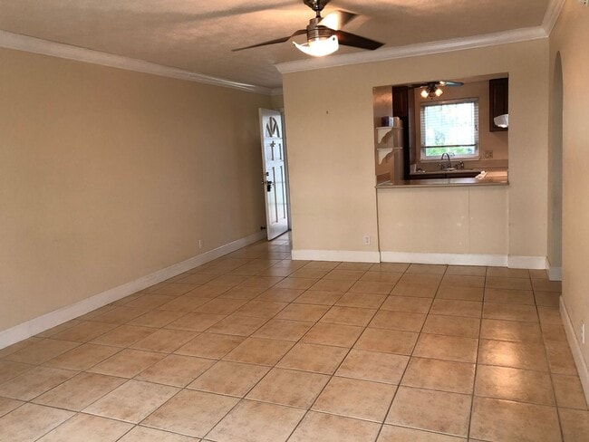 Building Photo - HOKUKANI 2/2/1 ON THE 1ST FLOOR,  LOCATED IN THE HEART OF KAILUA