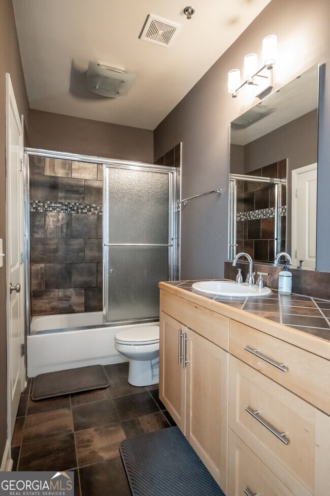 Building Photo - 118 Ruth Dr