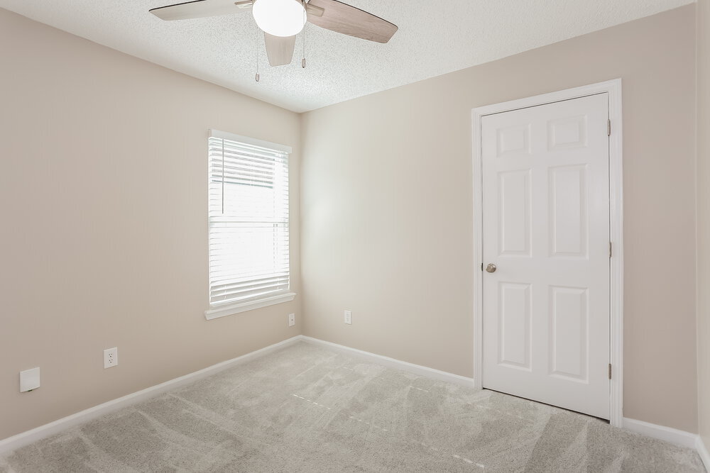 Building Photo - 12639 Ashmore Green Dr N