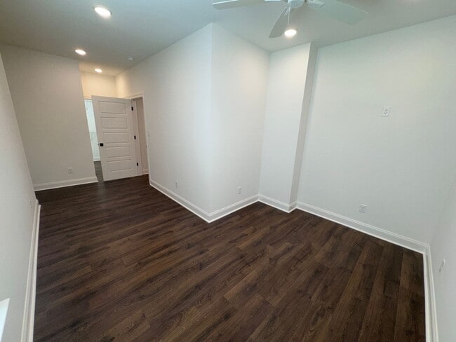 Building Photo - 4BD/4.5BA FOR RENT