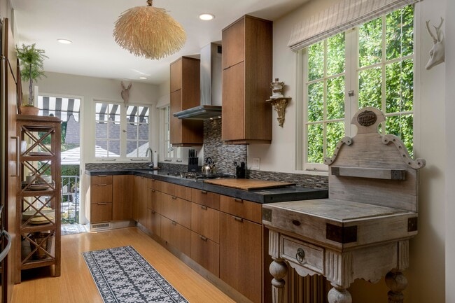 Building Photo - 3109 Calle Cedro