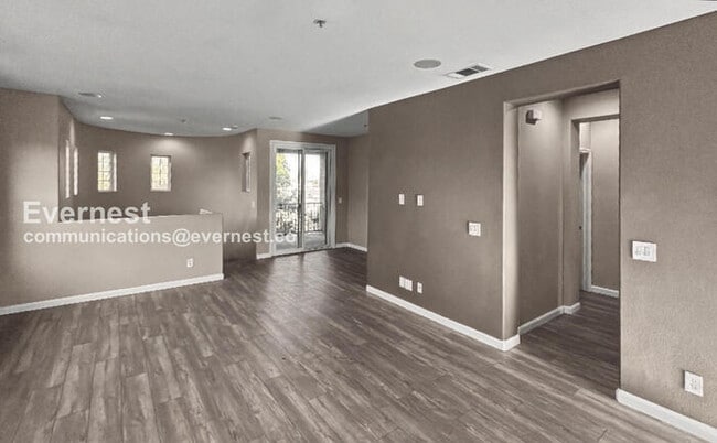 Building Photo - 2298 Winepol Loop