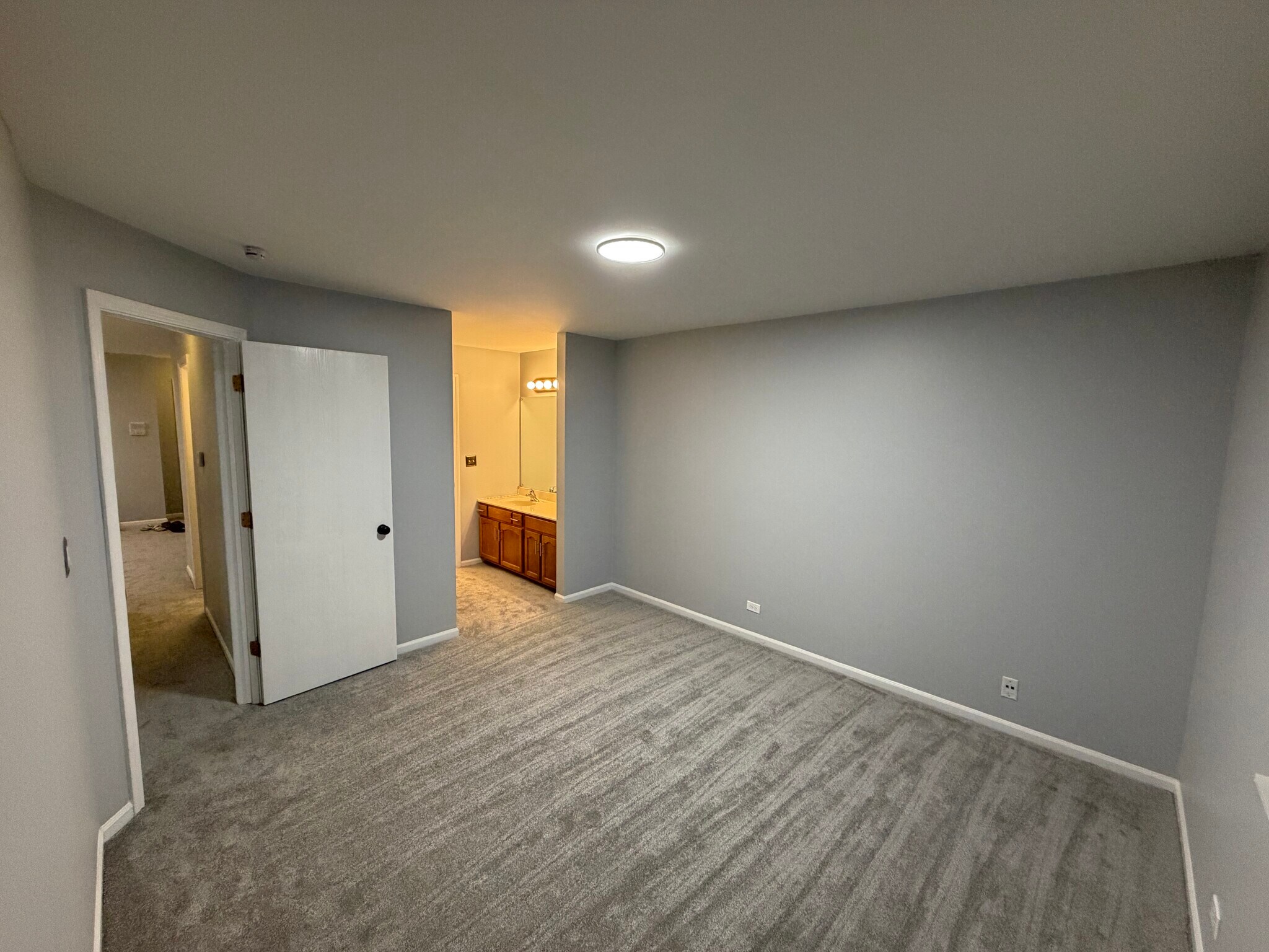 Building Photo - 743 Sterling Ct