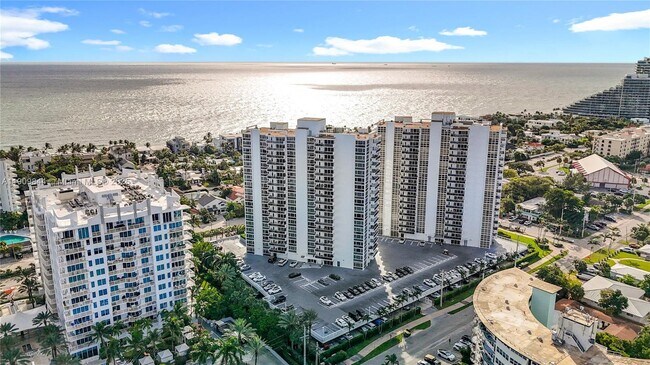 Building Photo - 2715 N Ocean Blvd