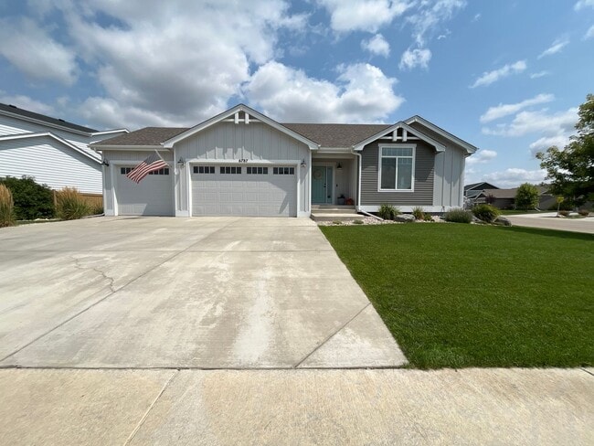 Primary Photo - Fantastic Home in Wellington