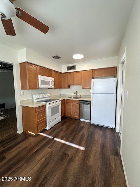 Building Photo - 2136 E Betty Elyse Ln