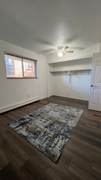 Building Photo - 1065 University Ave