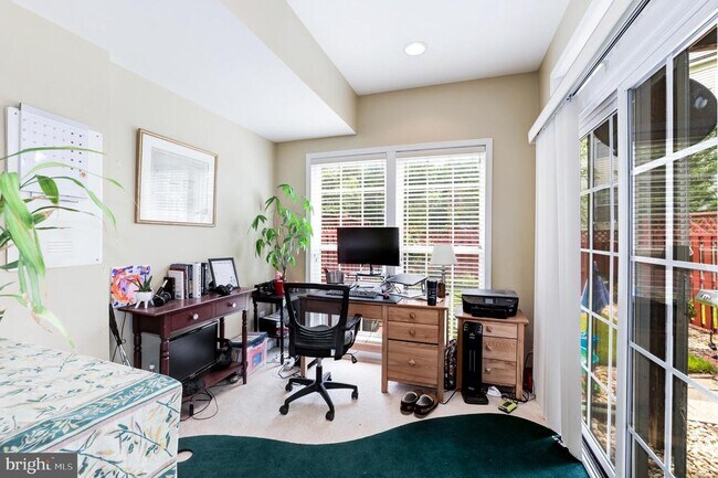 Building Photo - 43149 Crosswind Terrace