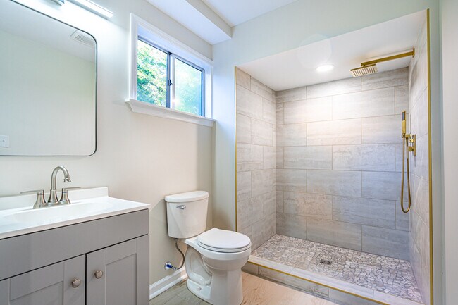 Building Photo - 7605 Fleming Hills Dr SW