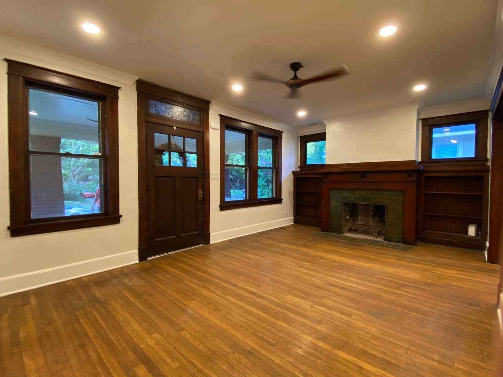Living room with Craftsman style features - 327 N Willett St
