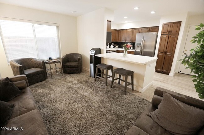 Building Photo - 11271 E Poinsettia Dr