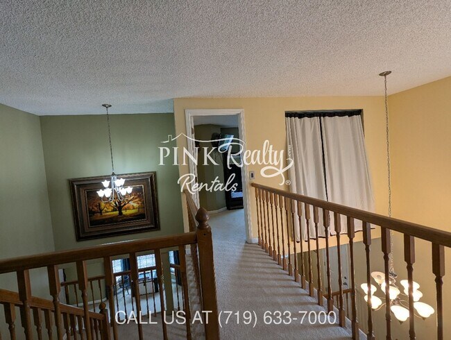Building Photo - 8560 Avens Cir