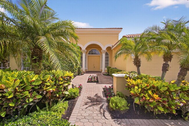 Building Photo - 8873 Via Brilliante