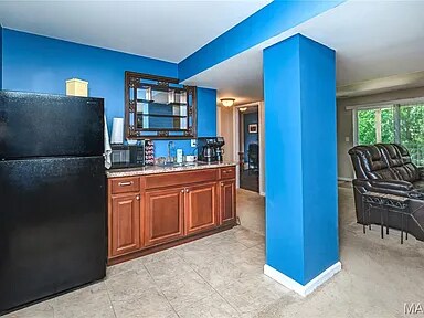 Building Photo - 213 Belmonte Cir