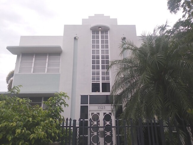 Building Photo - 1525 Meridian Ave