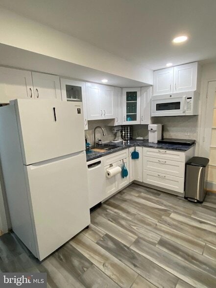 Building Photo - 14480 Woodstar Ct