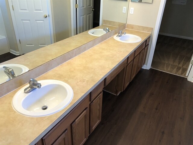 Building Photo - 7117 Rapid River Dr W