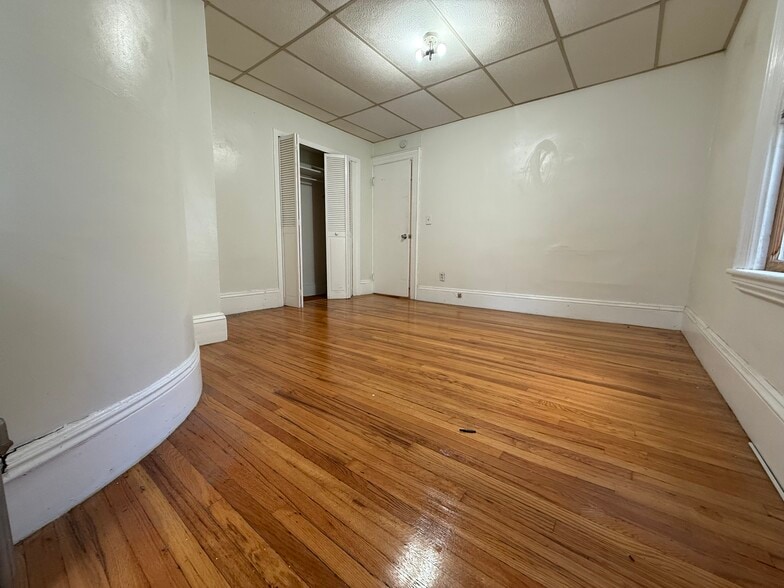 Building Photo - 50 Vinal Ave