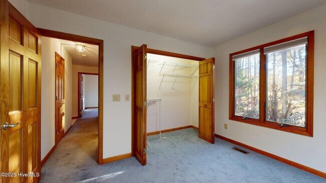 Building Photo - 1236 Rays Bridge Rd