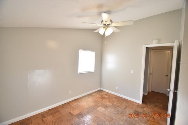 Building Photo - 10110 Alambra Ave