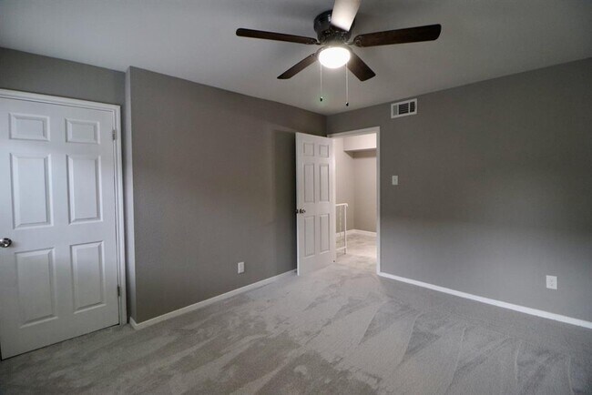 Building Photo - 11550 Chimney Rock Rd
