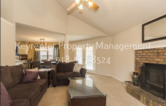 Building Photo - 3 Bed | 2.5 Bath in Jenks!
