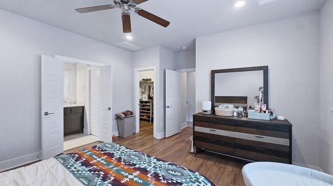 Building Photo - 223 Claremont Ave