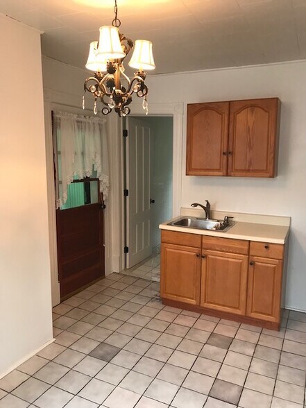 Building Photo - 61 Hudson Ave