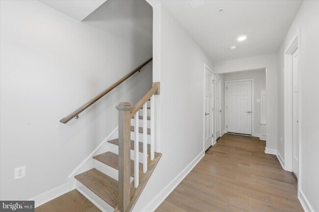 Building Photo - 115 Tonio Pl