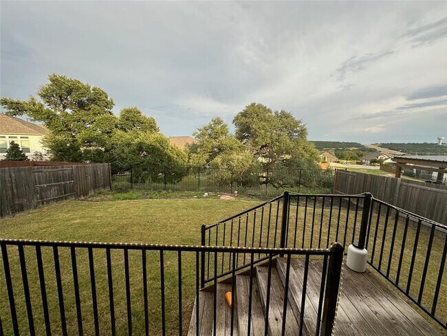 Building Photo - 441 Saturnia Dr