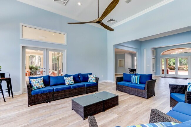 Building Photo - 170 Veracruz Dr
