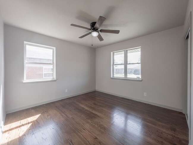 Building Photo - This Perfect Home Awaits!