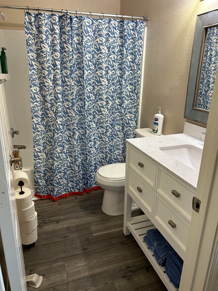 Building Photo - 1331 W Baseline Rd