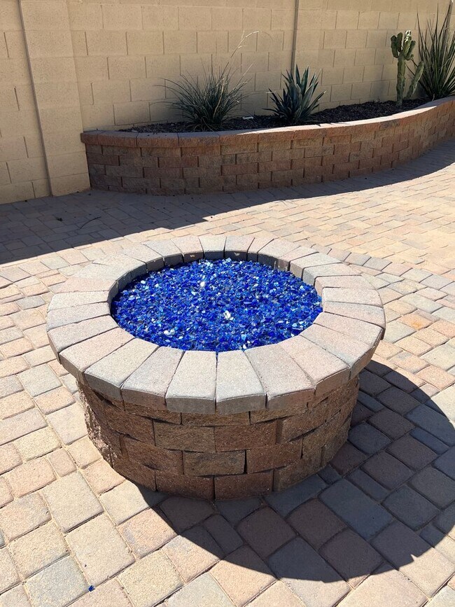Building Photo - 2019 Build in Gated East Mark Community
