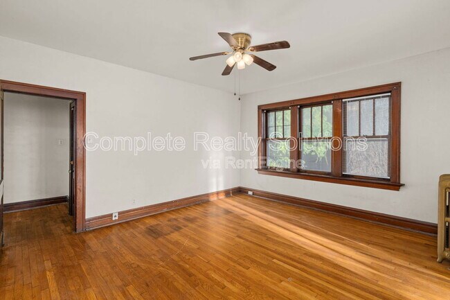 Building Photo - 3948 S Grand Blvd