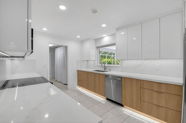 Building Photo - 4599 Brady Blvd