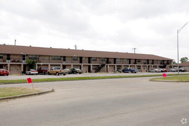 Building Photo - Riverbrook Apartments