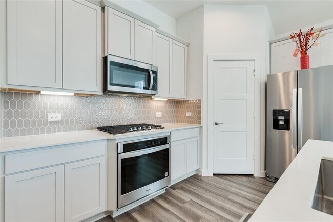 Building Photo - 22606 Ginosa Trail